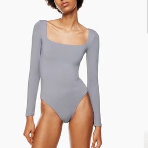 Aritzia Babaton contour squareneck longsleeve bodysuit